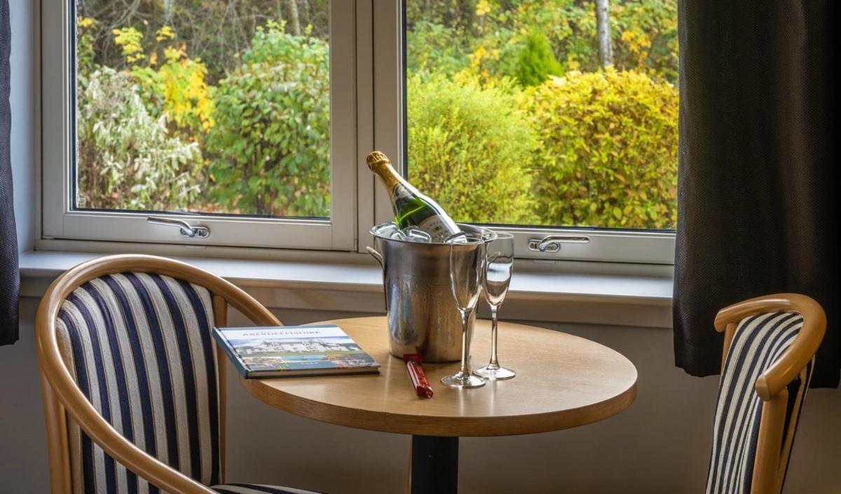 Pinehurst Lodge Hotel -Dyce, Aberdeen 외부 사진