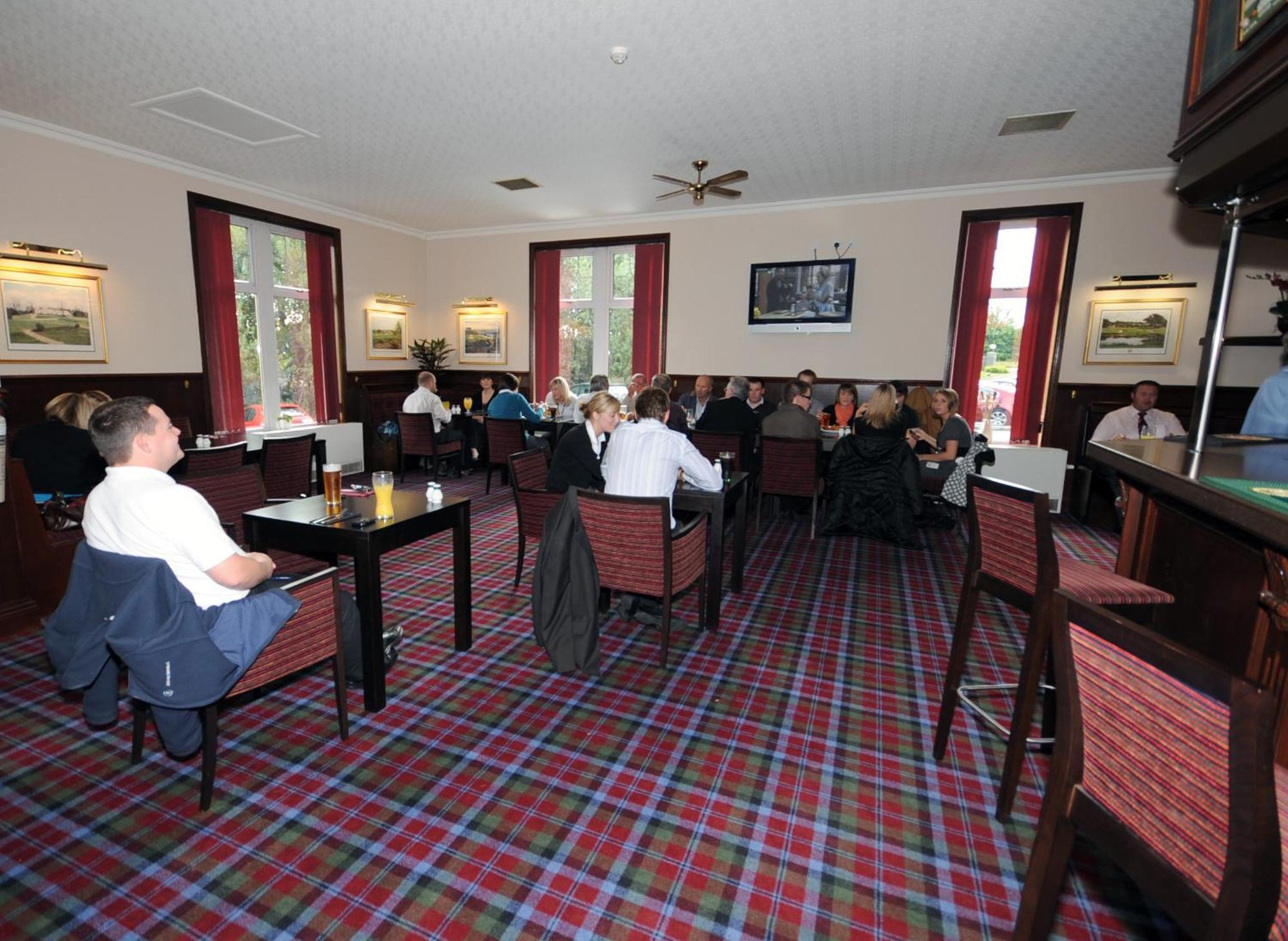 Pinehurst Lodge Hotel -Dyce, Aberdeen 외부 사진