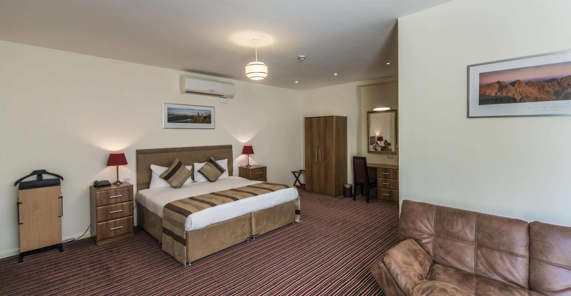 Pinehurst Lodge Hotel -Dyce, Aberdeen 외부 사진
