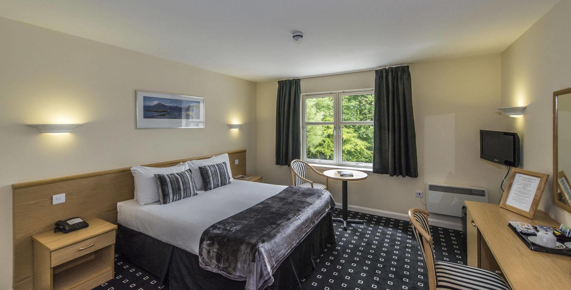 Pinehurst Lodge Hotel -Dyce, Aberdeen 외부 사진